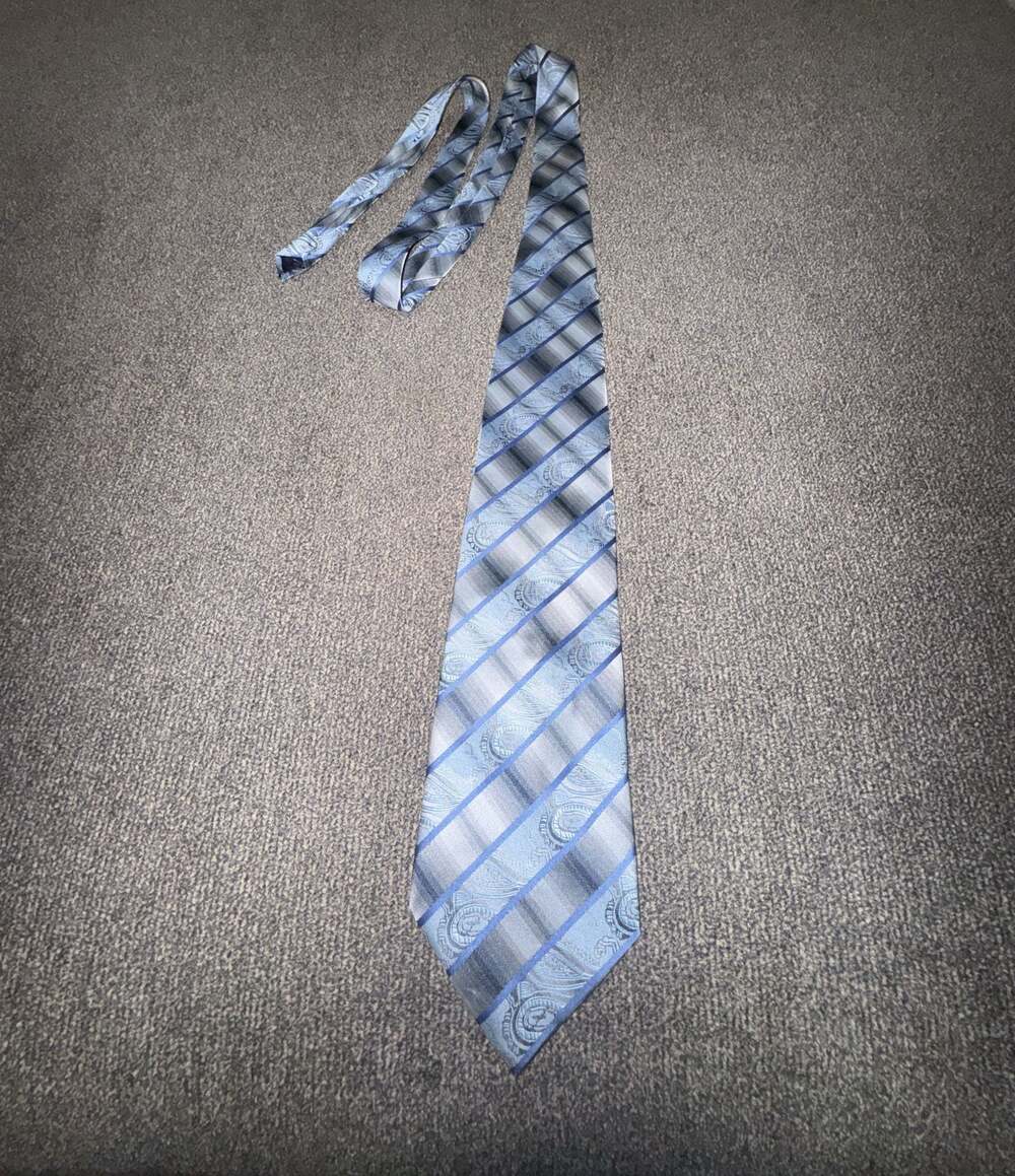 Imported From Italy 100% Silk Handmade Blue Gray Paisley Stripe Necktie